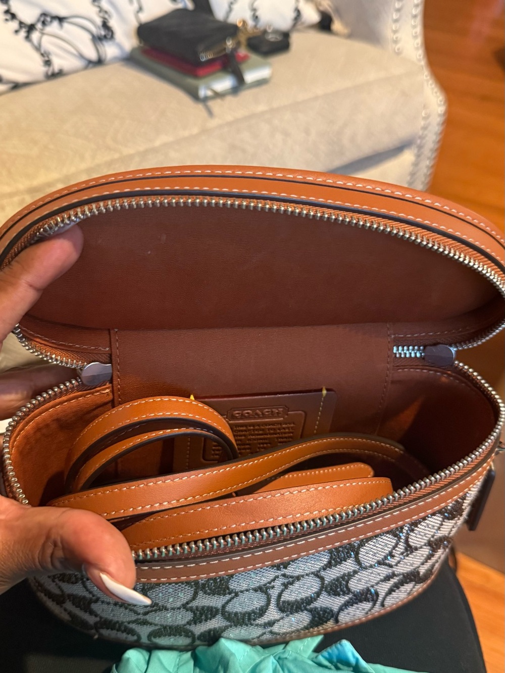 Coach Trail Bag Brown Signature Canvas Mini Vanity Bag with Leather Trim - Picture 4 of 4